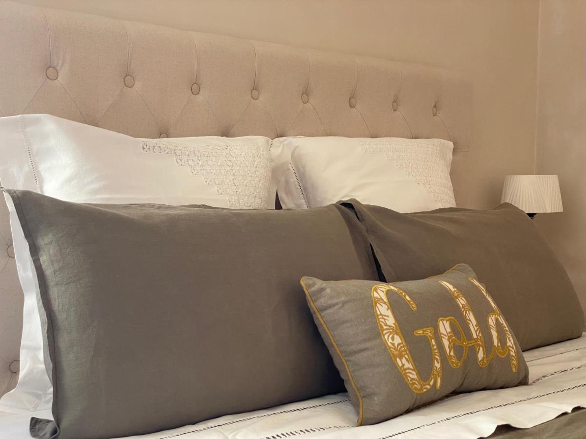 Cote Jardin Bed & Breakfast Sainte-Suzanne  ภายนอก รูปภาพ