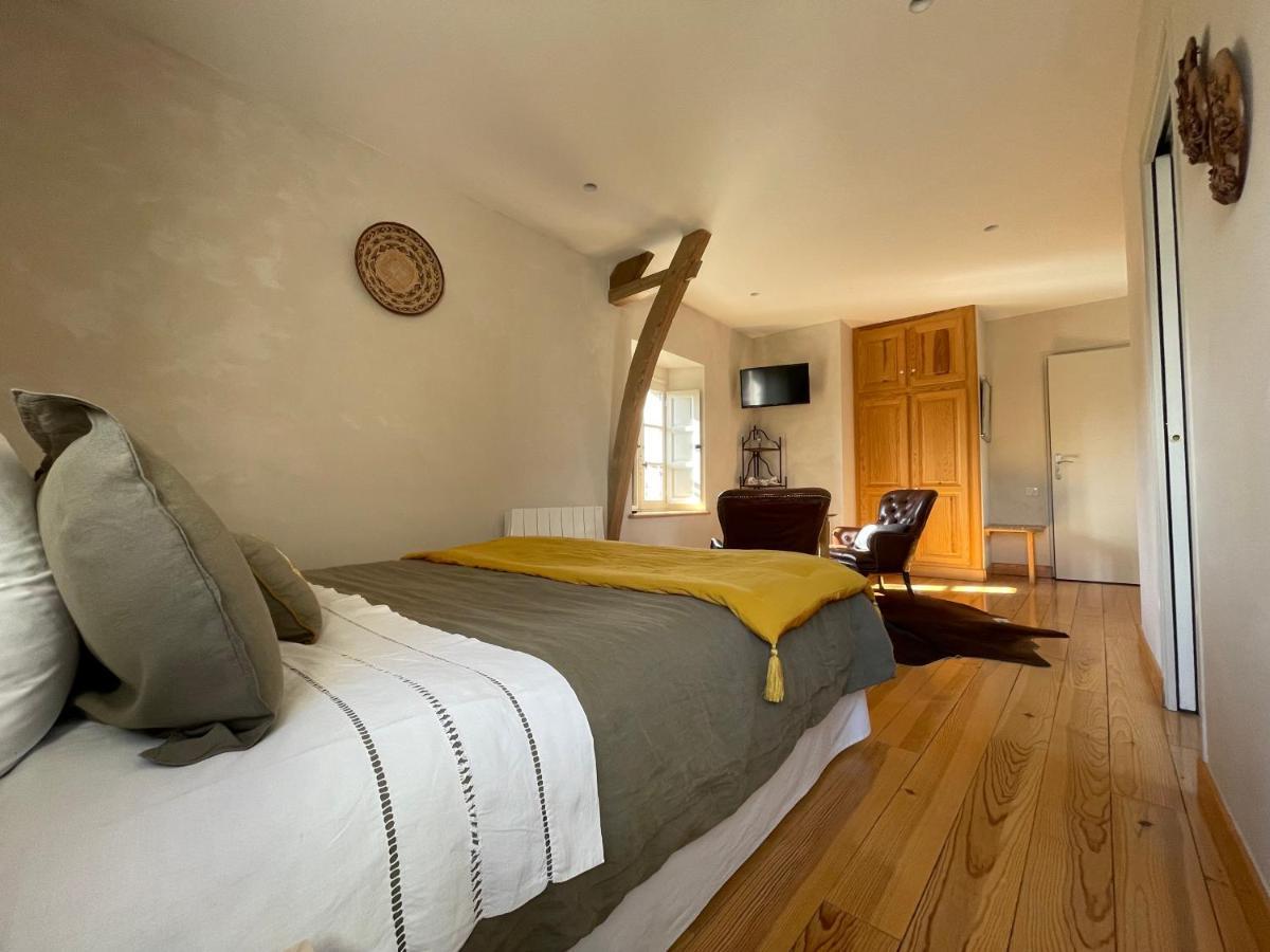Cote Jardin Bed & Breakfast Sainte-Suzanne  ภายนอก รูปภาพ