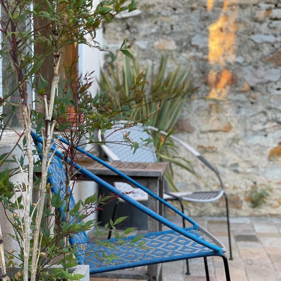 Cote Jardin Bed & Breakfast Sainte-Suzanne  ภายนอก รูปภาพ