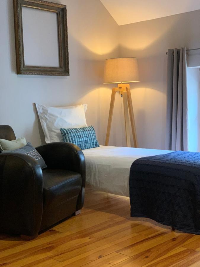 Cote Jardin Bed & Breakfast Sainte-Suzanne  ภายนอก รูปภาพ