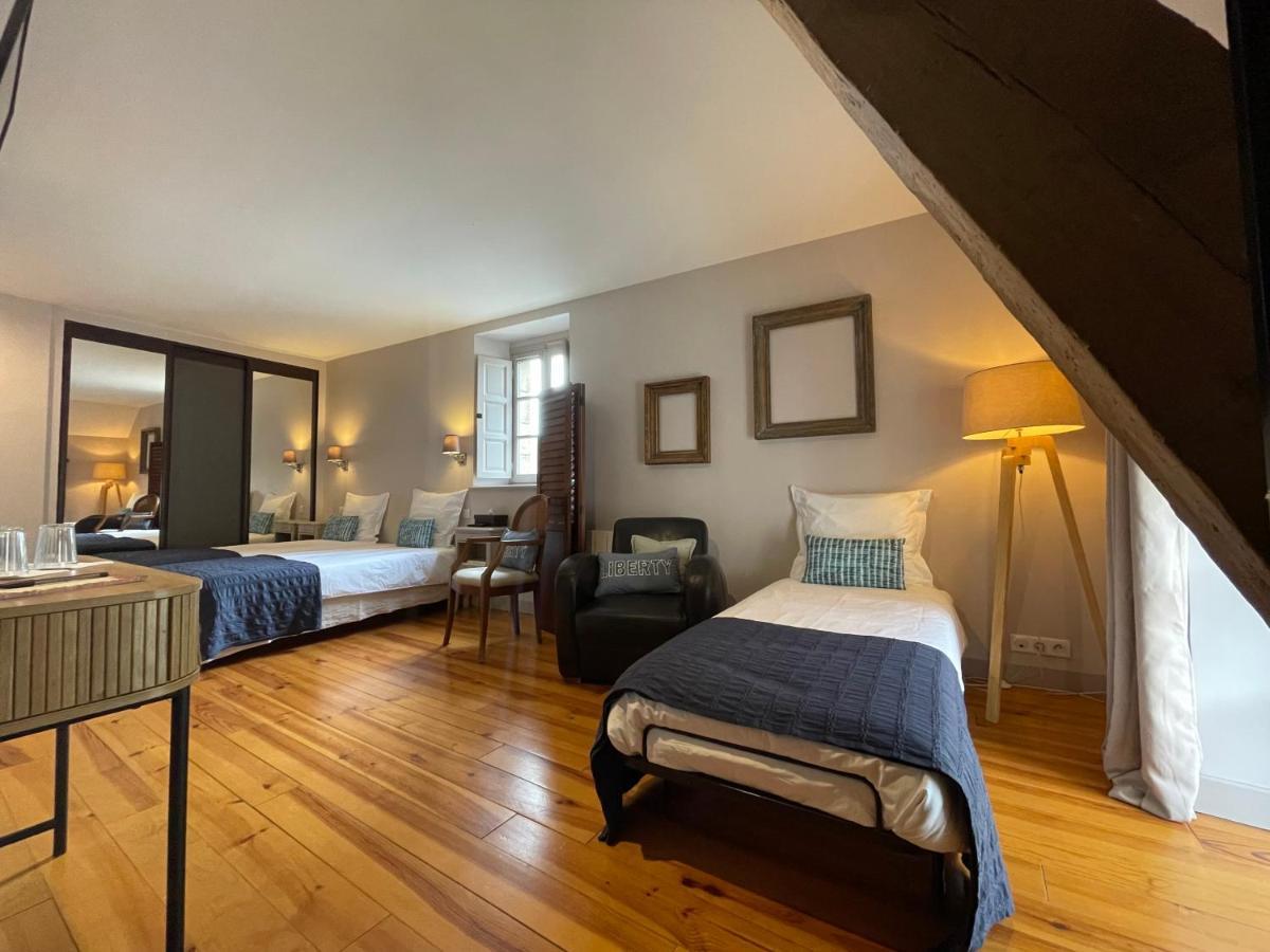 Cote Jardin Bed & Breakfast Sainte-Suzanne  ภายนอก รูปภาพ