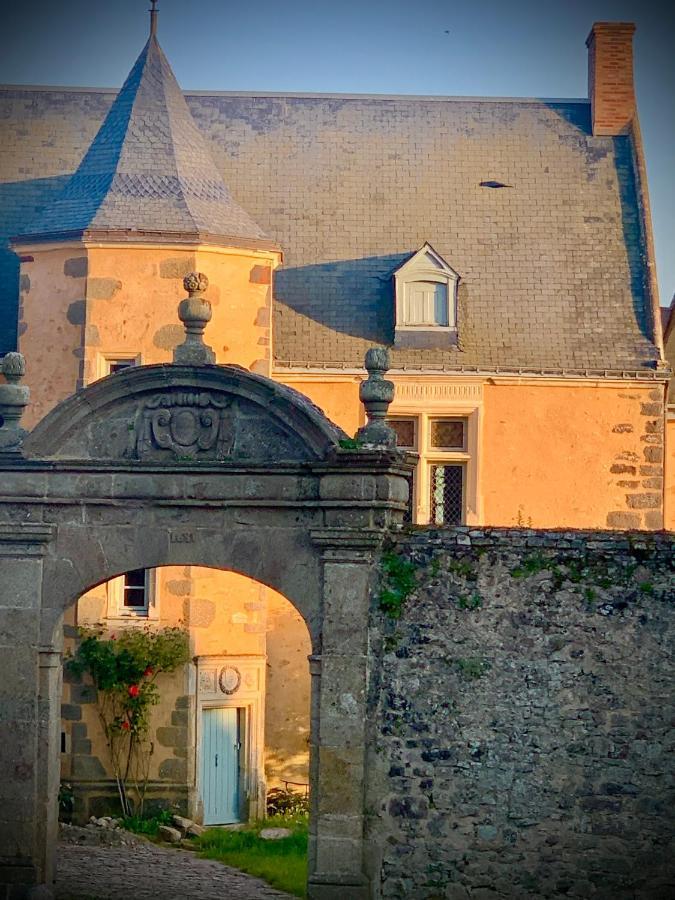 Cote Jardin Bed & Breakfast Sainte-Suzanne  ภายนอก รูปภาพ