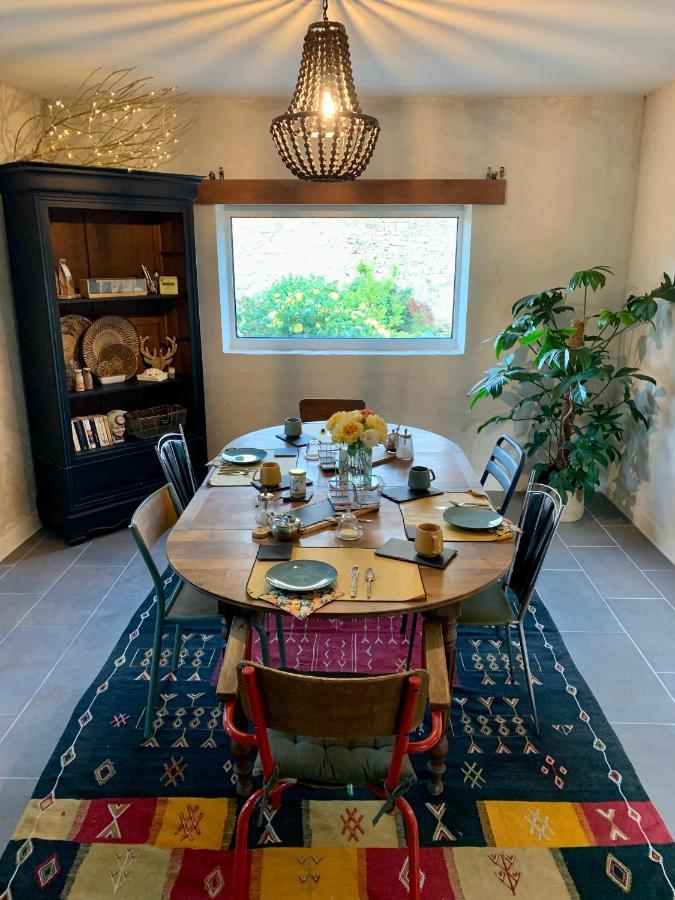 Cote Jardin Bed & Breakfast Sainte-Suzanne  ภายนอก รูปภาพ