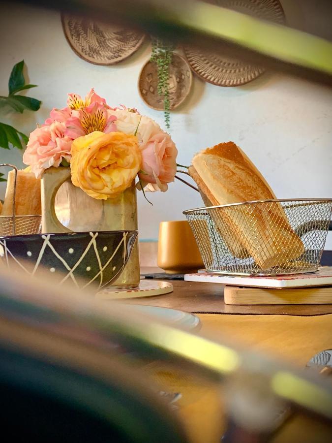 Cote Jardin Bed & Breakfast Sainte-Suzanne  ภายนอก รูปภาพ