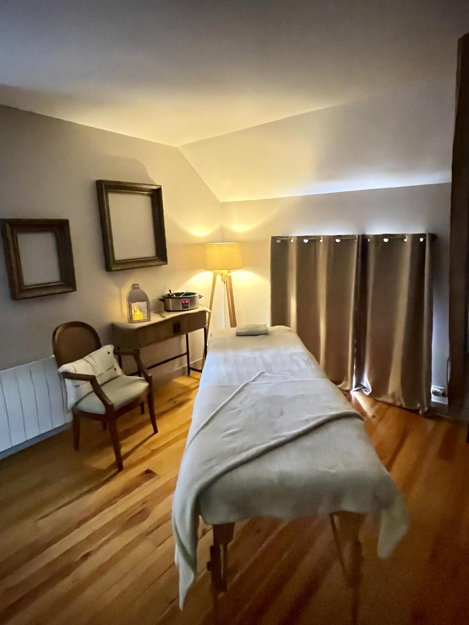 Cote Jardin Bed & Breakfast Sainte-Suzanne  ภายนอก รูปภาพ